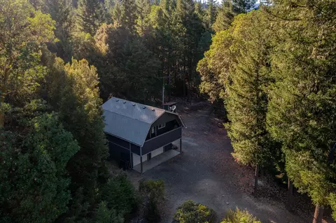 3140 Winona Rd, Grants Pass, OR 97526
