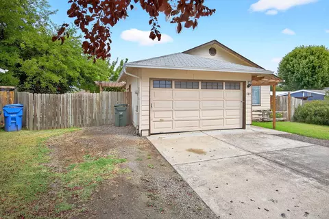 589 Clearview Way, Eagle Point, OR 97524 photo 29