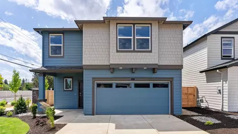 61183 Splendor Ln, Bend, OR 97702