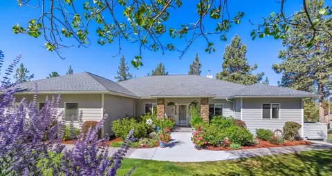 10046 Dowitcher Rd, Klamath Falls, OR 97601