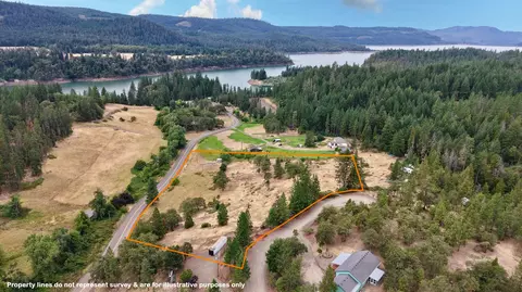 354 Evergreen Dr, Prospect, OR 97536