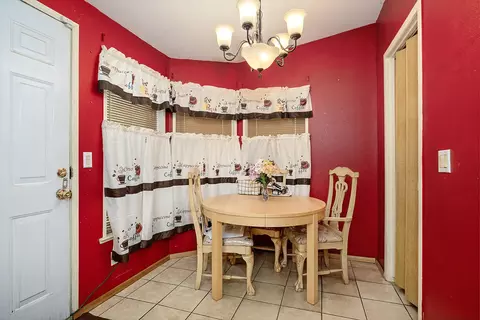 633 E Archwood Dr #89, Eagle Point, OR 97524 photo 2
