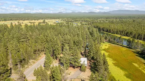 View/Area - 17337 Elsinore Rd, Bend, OR 97707 photo 4 of 6