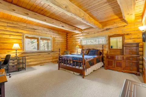 Bedroom - 17337 Elsinore Rd, Bend, OR 97707 photo 1 of 9
