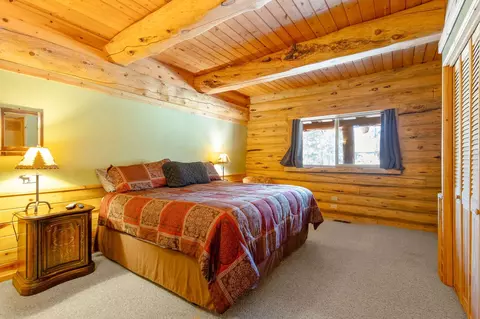Bedroom - 17337 Elsinore Rd, Bend, OR 97707 photo 4 of 9