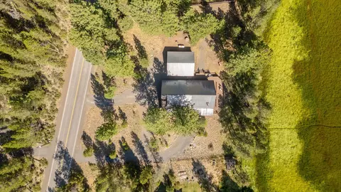 View/Area - 17337 Elsinore Rd, Bend, OR 97707 photo 5 of 6