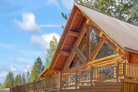 17337 Elsinore Rd, Bend, OR 97707