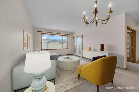 955 Golden Aspen Pl, Ashland, OR 97520