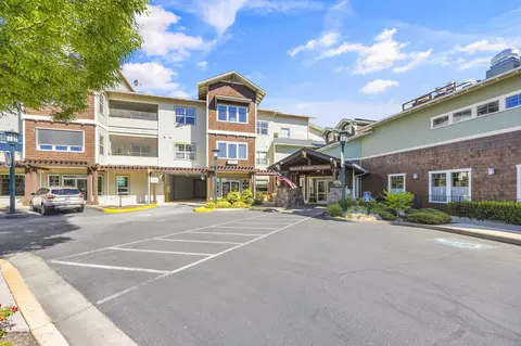 955 Golden Aspen Pl, Ashland, OR 97520