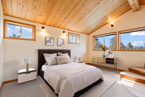 Bedroom - 67134 Central St, Bend, OR 97703 photo 3 of 5