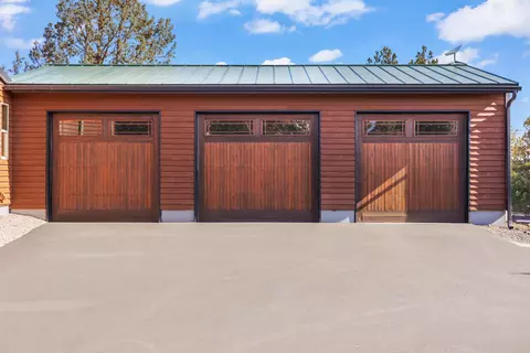 Exterior - 67134 Central St, Bend, OR 97703 photo 3 of 8