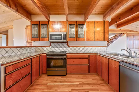 Kitchen - 67134 Central St, Bend, OR 97703 photo 1 of 2