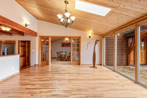 Living - 67134 Central St, Bend, OR 97703 photo 3 of 4