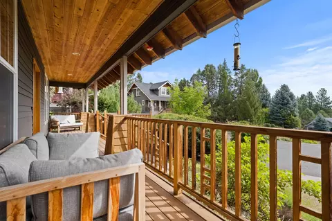 651 NW Morelock Ct, Bend, OR 97703 photo 4