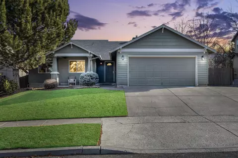 61366 Stardrift Dr, Bend, OR 97702
