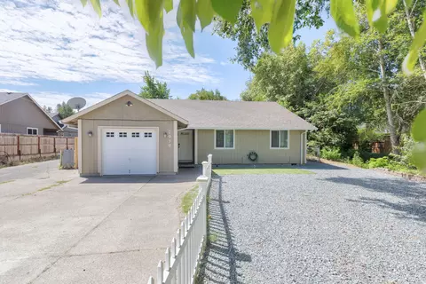 2919 SW Elmer Nelson Ln, Grants Pass, OR 97527
