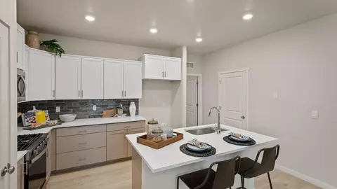 21632 SE Fuji Dr, Bend, OR 97702 photo 9