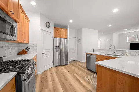 Kitchen - 20450 Jacklight Ln, Bend, OR 97702 photo 1 of 3