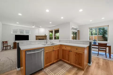 Kitchen - 20450 Jacklight Ln, Bend, OR 97702 photo 2 of 3