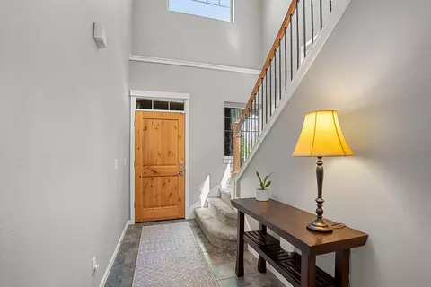 Entry Way - 20450 Jacklight Ln, Bend, OR 97702 photo 3 of 4