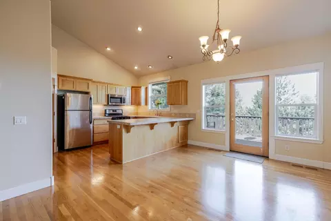 3138 NW Colonial Dr, Bend, OR 97703 photo 14