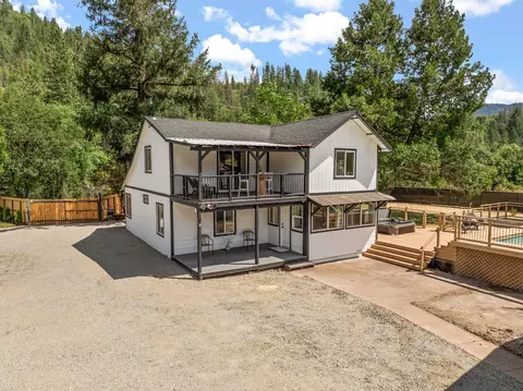 739 Elk Creek Rd, Trail, OR 97541