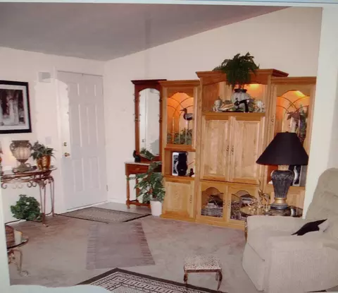 522 Meadow Ln, Eagle Point, OR 97524 photo 2