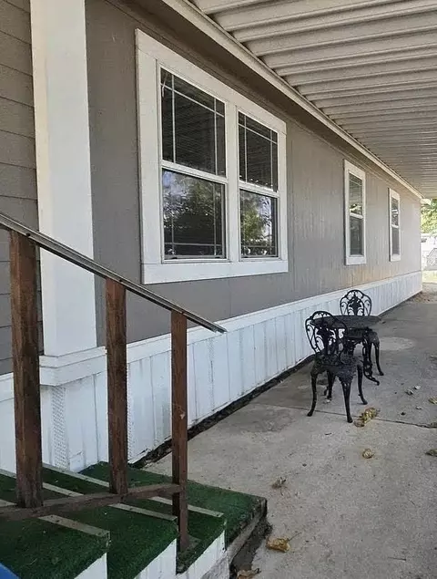 522 Meadow Ln, Eagle Point, OR 97524 photo 3