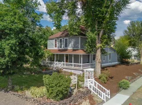 206 Front St, Prairie City, OR 97869