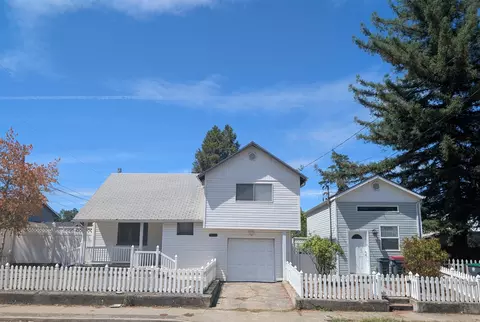 310 Hamilton St, Medford, OR 97501