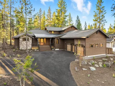 56304 Elk Run Dr #407, Bend, OR 97707