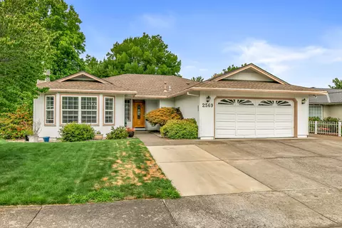 2569 Powell St, Medford, OR 97504