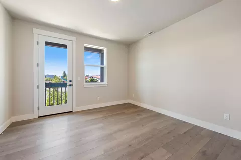 Bedroom - 20530 NEmpire Ave, Bend, OR 97701 photo 1 of 7