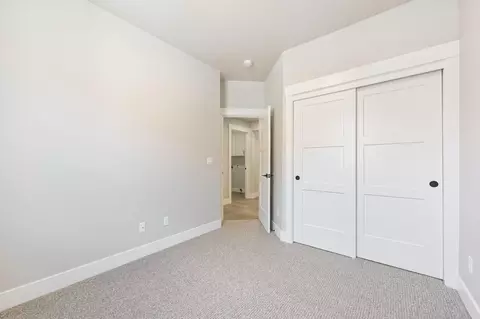 Bedroom - 20530 NEmpire Ave, Bend, OR 97701 photo 3 of 7