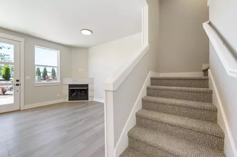 Living - 20530 NEmpire Ave, Bend, OR 97701 photo 3 of 6