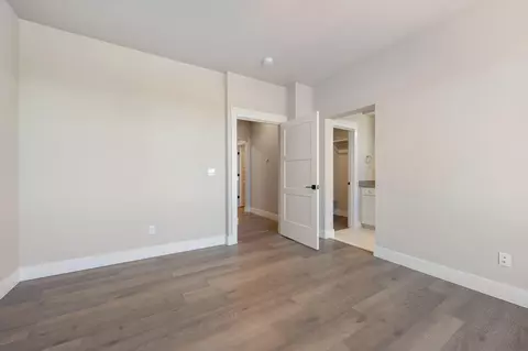 Bedroom - 20530 NEmpire Ave, Bend, OR 97701 photo 6 of 7