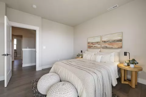 Bedroom - 20532 NEmpire Ave, Bend, OR 97701 photo 3 of 6