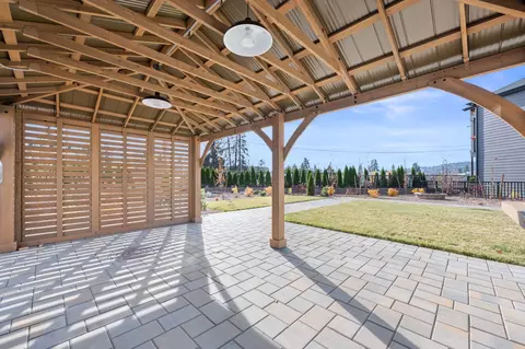 Exterior - 20532 NEmpire Ave, Bend, OR 97701 photo 5 of 7