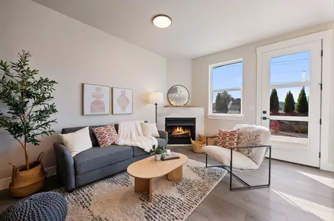 Living - 20532 NEmpire Ave, Bend, OR 97701 photo 2 of 2