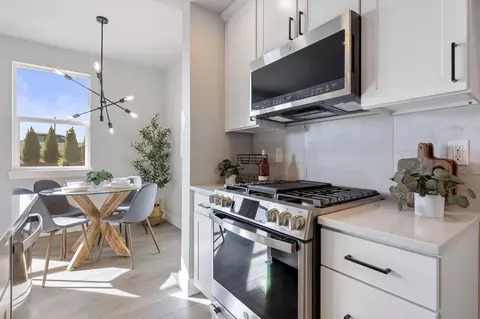 Kitchen - 20532 NEmpire Ave, Bend, OR 97701 photo 1 of 6