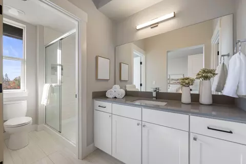 Bath - 20532 NEmpire Ave, Bend, OR 97701 photo 2 of 5