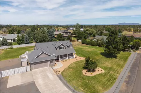 21442 Belknap Dr, Bend, OR 97701