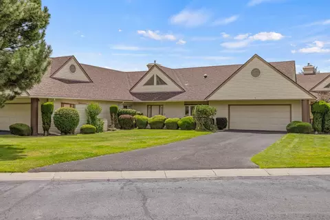 9330 St Andrews Cir, Klamath Falls, OR 97603
