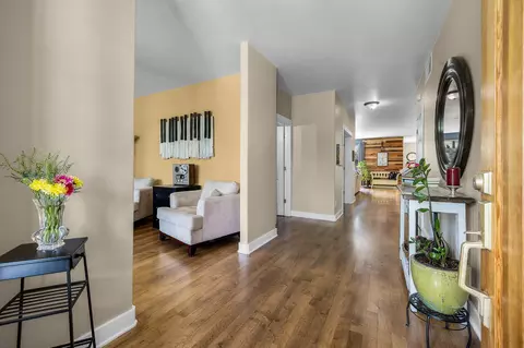 Entry Way - 400 NW Flagline Dr, Bend, OR 97703 photo 1 of 2