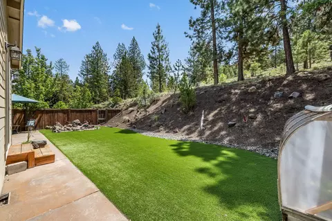Exterior - 400 NW Flagline Dr, Bend, OR 97703 photo 7 of 15