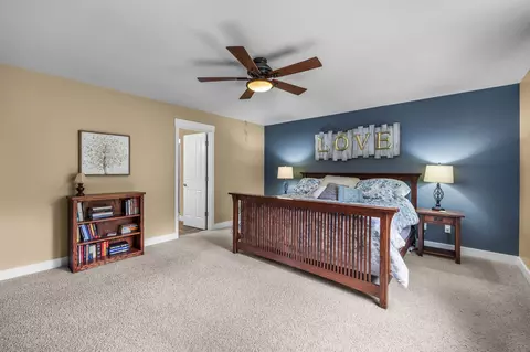 Bedroom - 400 NW Flagline Dr, Bend, OR 97703 photo 6 of 14