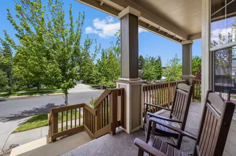 Exterior - 400 NW Flagline Dr, Bend, OR 97703 photo 5 of 15