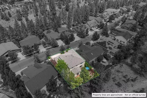 View/Area - 400 NW Flagline Dr, Bend, OR 97703 photo 11 of 11
