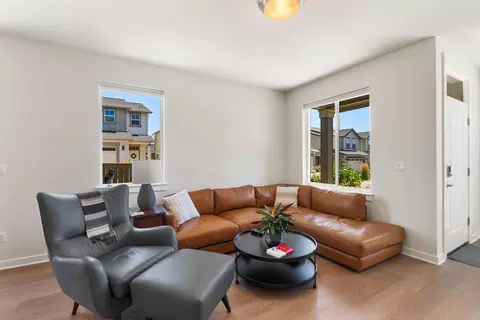 61610 SE Depot Loop, Bend, OR 97702 photo 5