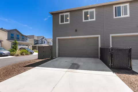 61610 SE Depot Loop, Bend, OR 97702 photo 32